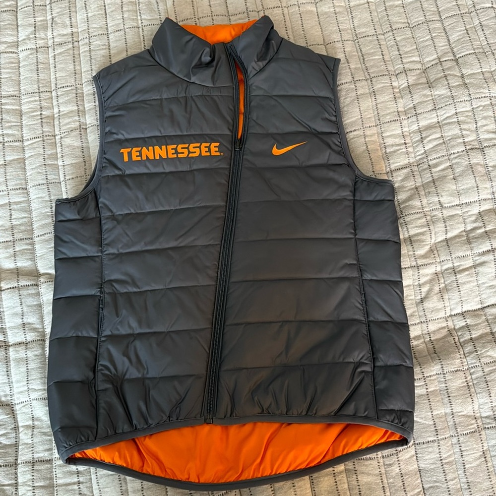 REVERSIBLE Nike golf vest